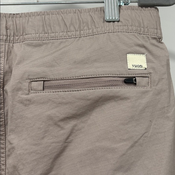 Vuori Ripstop Pants, Size M, NWT - Picture 9 of 14